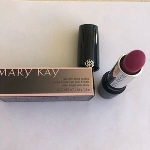 New Mary Kay Gel Semi-shine Lipstick Haute Pink